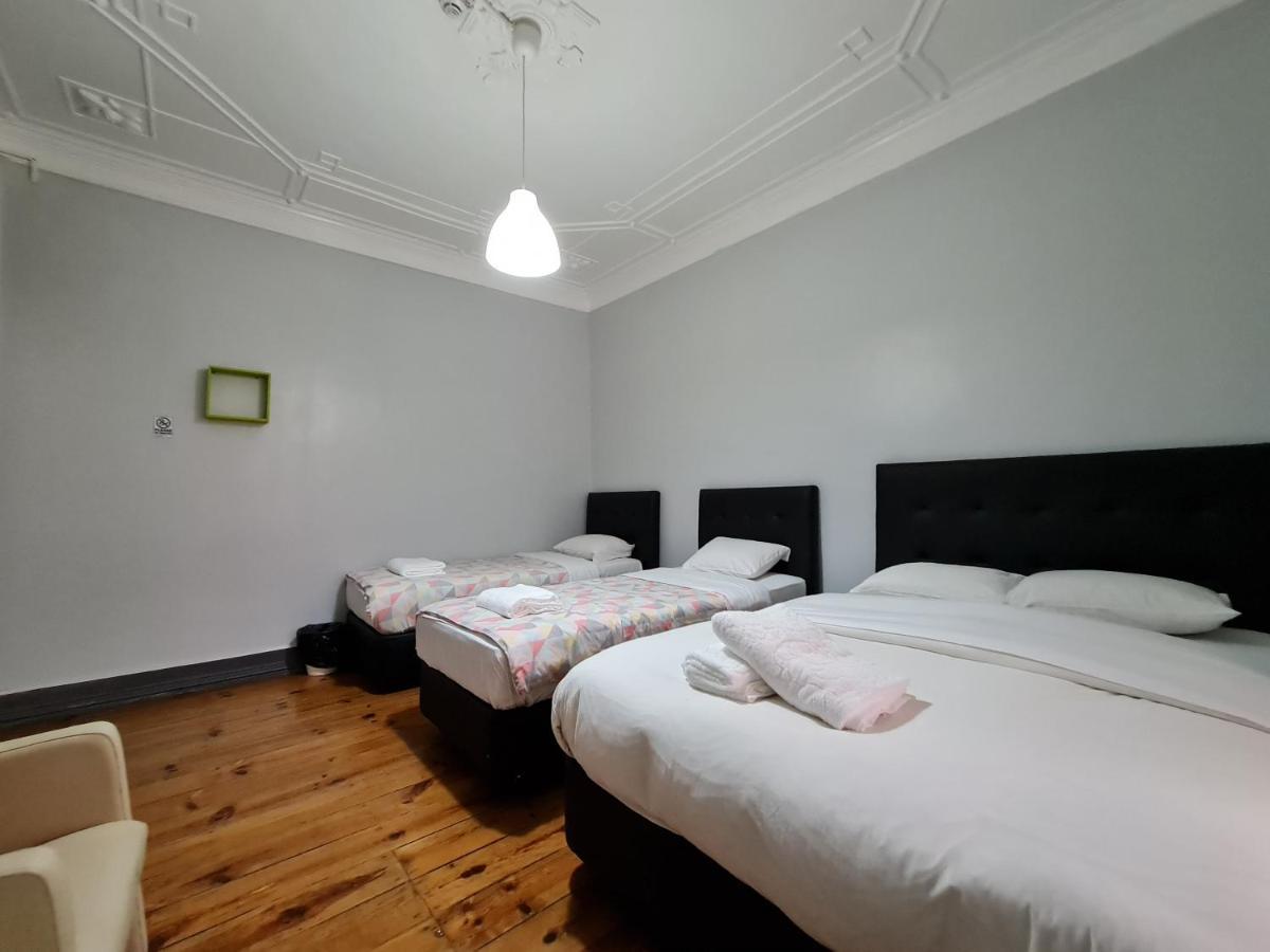 Shangri-La Hostel Anjos 리스본 외부 사진