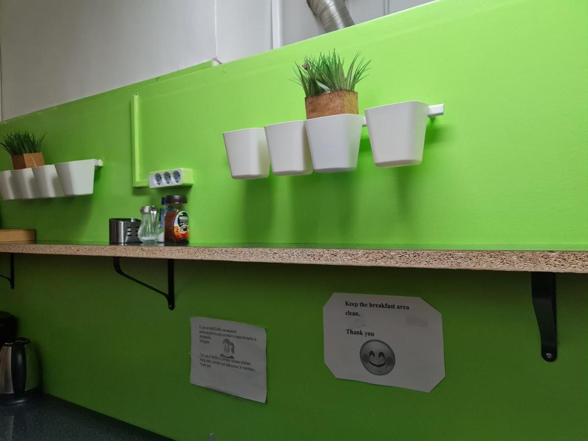 Shangri-La Hostel Anjos 리스본 외부 사진